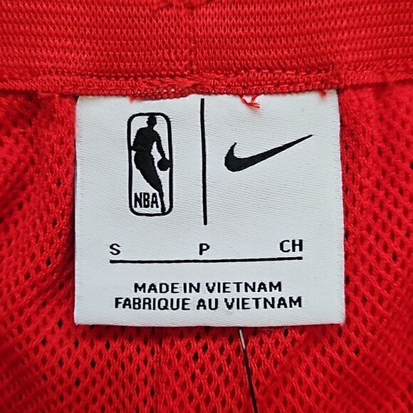 Nike NBA Chicago Bulls Mesh Practice Shorts Red NWT - Picture 9 of 10